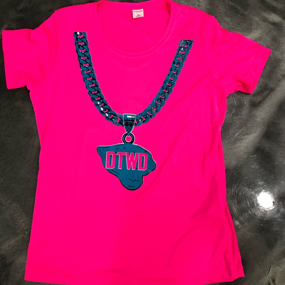 Ladies Hot pink Jaguar tee